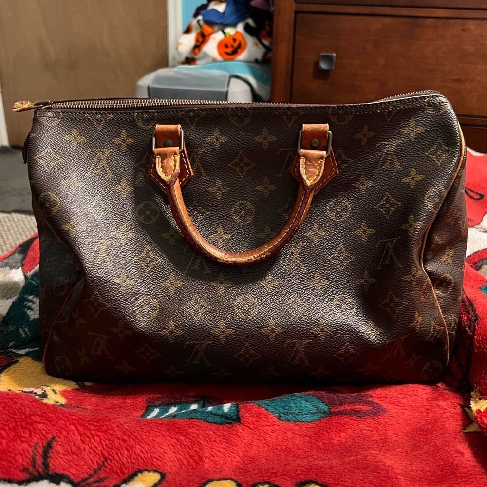 Louis Vuitton Speedy 30 ***AUTHENTIC***